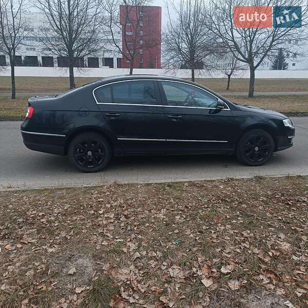 Седан Volkswagen Passat 2008 в Киеве