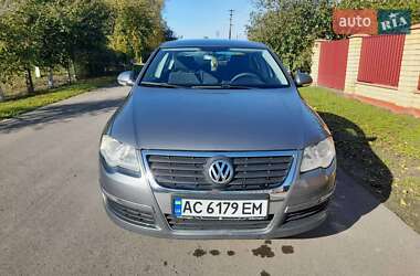 Седан Volkswagen Passat 2006 в Луцьку