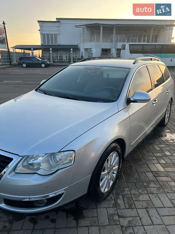 Универсал Volkswagen Passat 2005 в Кельменцах