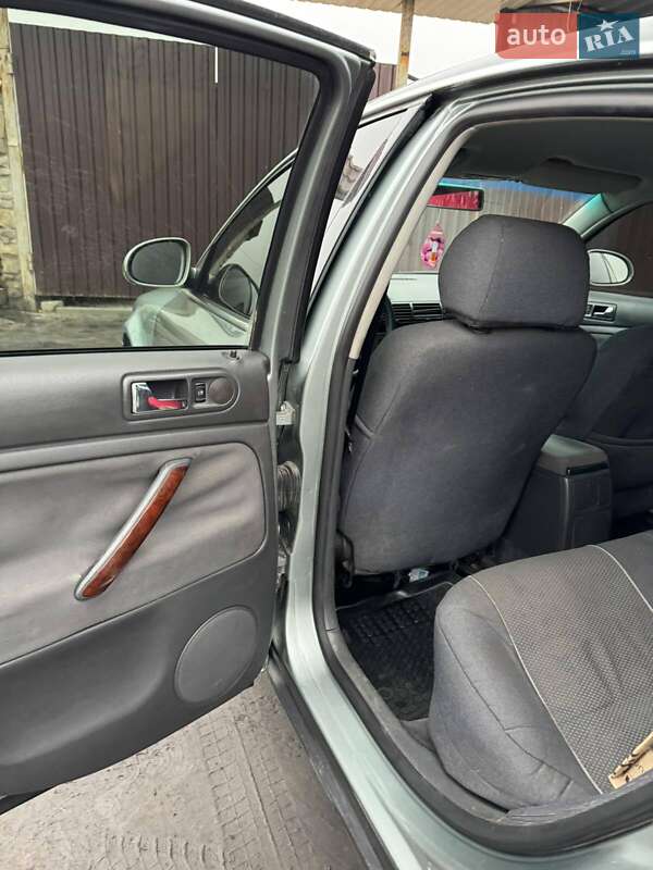 Седан Volkswagen Passat 2005 в Петропавловке