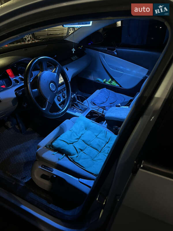 Универсал Volkswagen Passat 2005 в Кельменцах