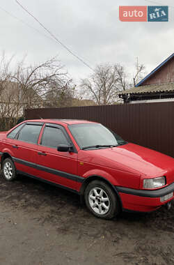 Седан Volkswagen Passat 1991 в Лубнах