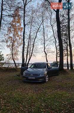 Седан Volkswagen Passat 2012 в Рівному