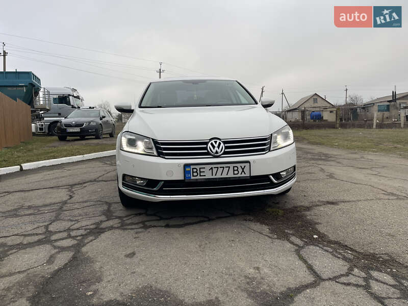 Седан Volkswagen Passat 2012 в Доманевке