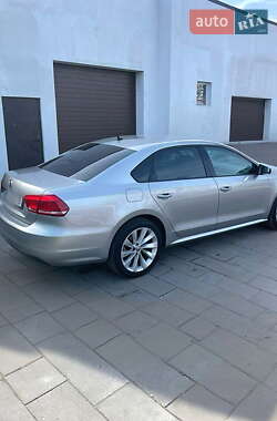 Седан Volkswagen Passat 2012 в 