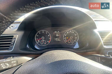 Седан Volkswagen Passat 2013 в 