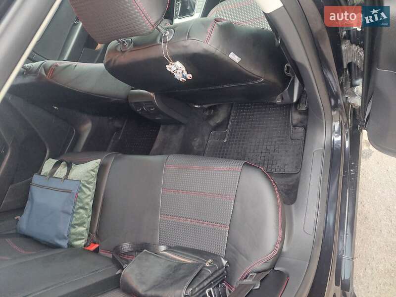 Універсал Volkswagen Passat 2010 в Львові