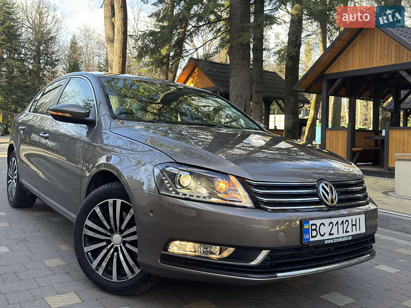 Седан Volkswagen Passat 2011 в Дрогобыче