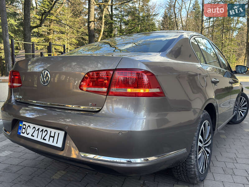 Седан Volkswagen Passat 2011 в Дрогобыче