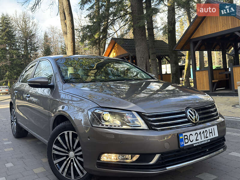 Седан Volkswagen Passat 2011 в Дрогобыче