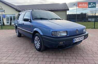 Универсал Volkswagen Passat 1992 в Сокале