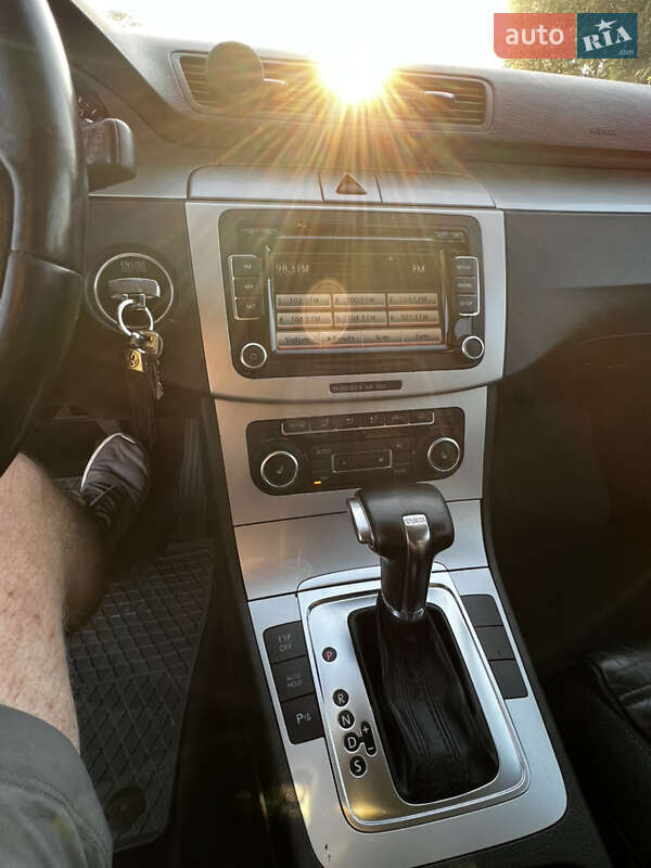 Универсал Volkswagen Passat 2010 в Тернополе
