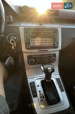 Универсал Volkswagen Passat 2010 в 