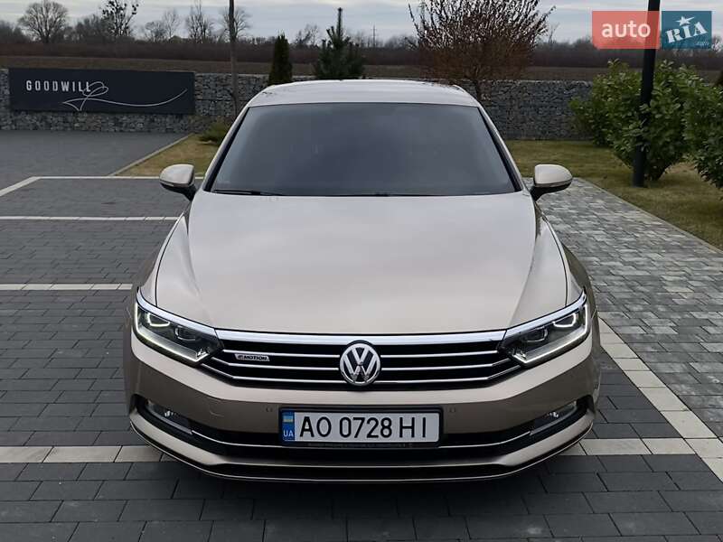 Седан Volkswagen Passat 2016 в Мукачево