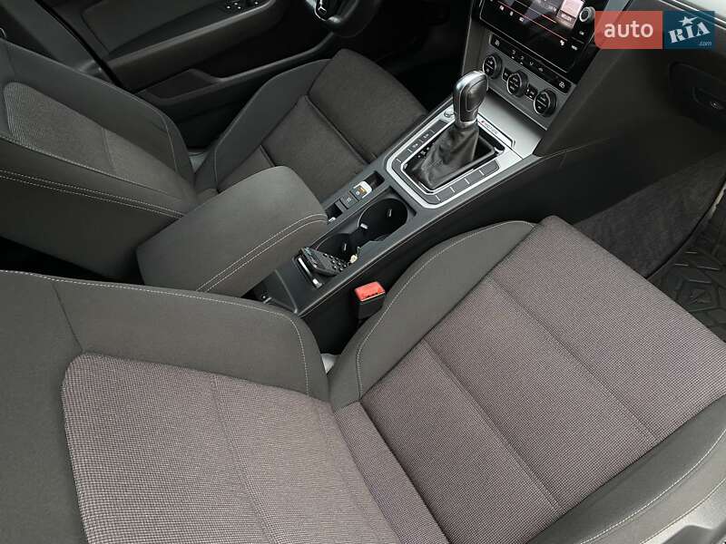 Седан Volkswagen Passat 2016 в Мукачево