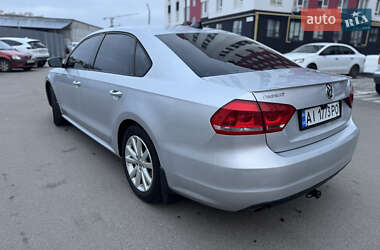 Седан Volkswagen Passat 2012 в Києві