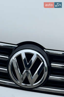 Седан Volkswagen Passat 2012 в Киеве