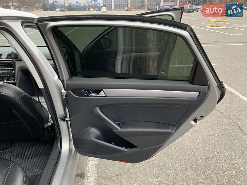 Седан Volkswagen Passat 2012 в Броварах