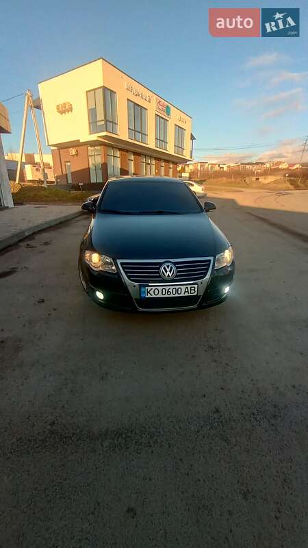 Седан Volkswagen Passat 2005 в Ужгороді