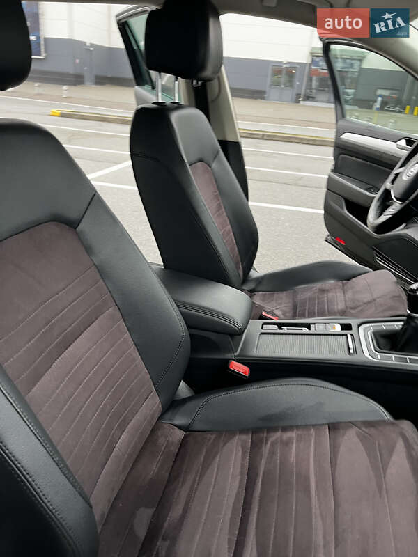Універсал Volkswagen Passat 2016 в Києві