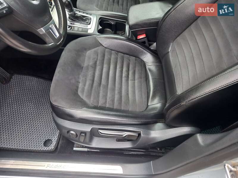 Универсал Volkswagen Passat 2012 в Хоросткове