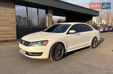 Седан Volkswagen Passat 2014 в Києві