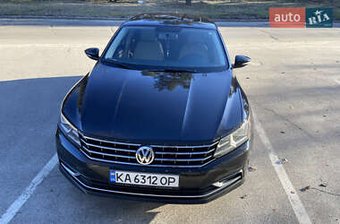 Седан Volkswagen Passat 2018 в Києві