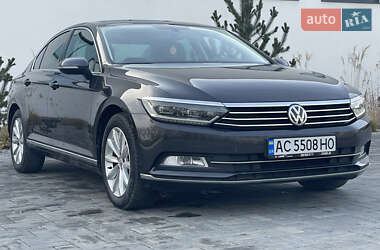 Седан Volkswagen Passat 2018 в Луцке