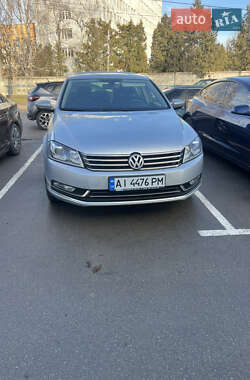 Седан Volkswagen Passat 2011 в Василькові