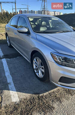Седан Volkswagen Passat 2020 в 