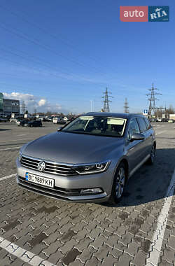 Универсал Volkswagen Passat 2019 в Львове