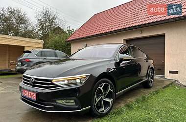 Седан Volkswagen Passat 2021 в Івано-Франківську