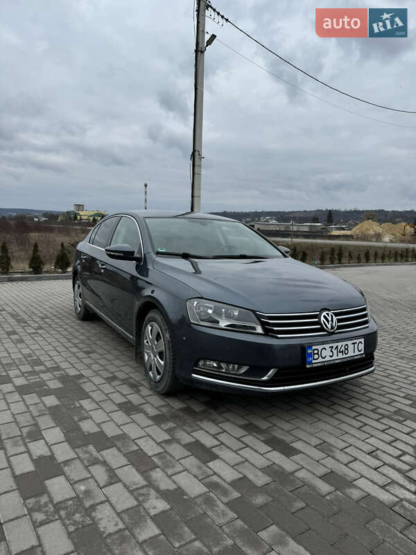 Volkswagen Passat 2011