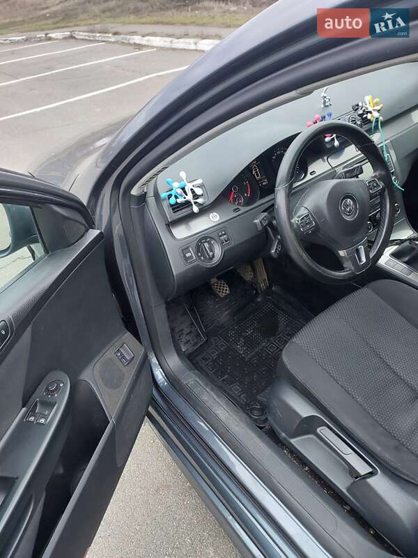 Универсал Volkswagen Passat 2010 в Конотопе