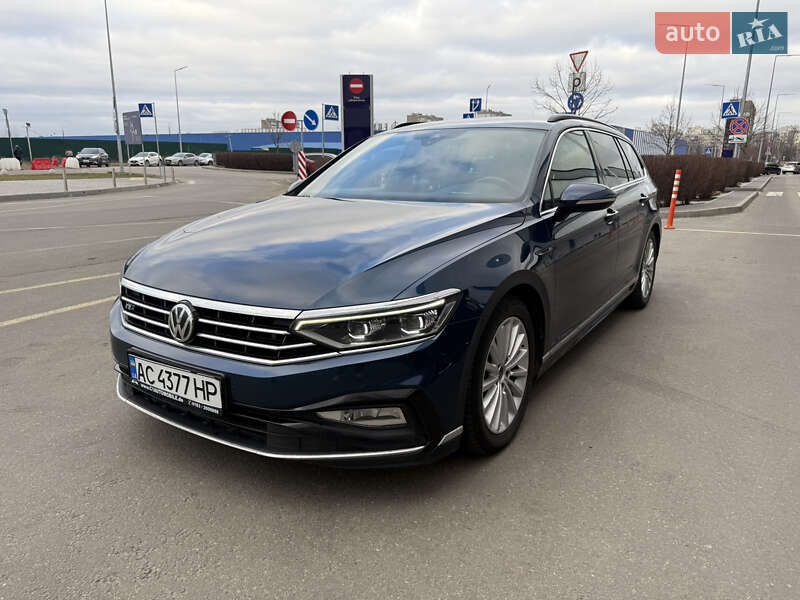 Универсал Volkswagen Passat 2020 в Киеве