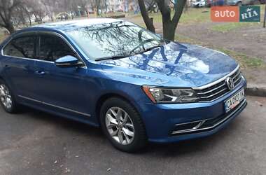 Седан Volkswagen Passat 2016 в Черкассах