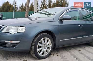 Универсал Volkswagen Passat 2010 в Гореничах