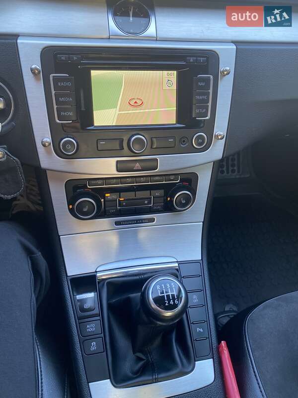 Седан Volkswagen Passat 2011 в Коломые