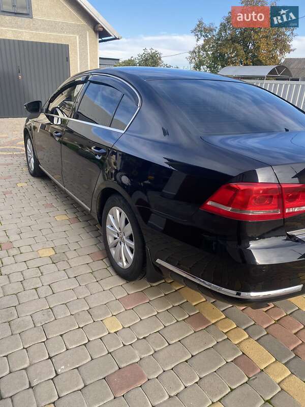 Седан Volkswagen Passat 2011 в Коломые