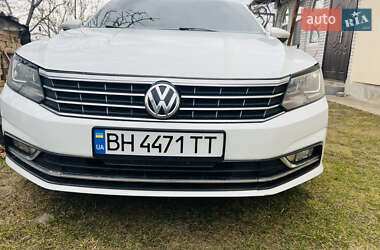 Седан Volkswagen Passat 2016 в Києві