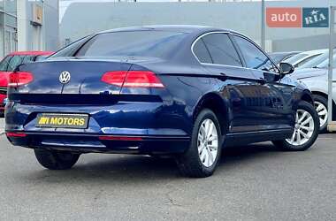 Седан Volkswagen Passat 2018 в Киеве