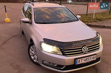 Універсал Volkswagen Passat 2013 в Івано-Франківську