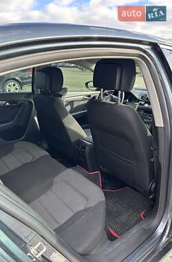 Седан Volkswagen Passat 2011 в 