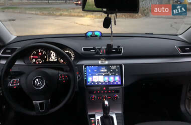 Седан Volkswagen Passat 2012 в 