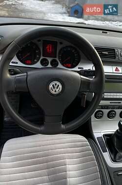 Седан Volkswagen Passat 2008 в Гусятине