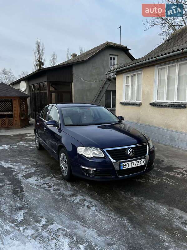 Седан Volkswagen Passat 2008 в Гусятині