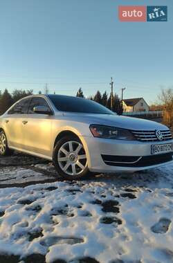 Седан Volkswagen Passat 2012 в Тернополе