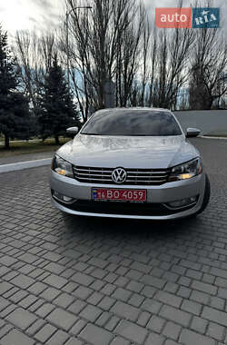 Седан Volkswagen Passat 2013 в Одесі