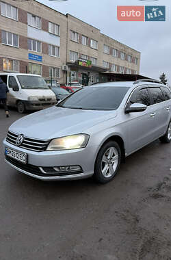 Универсал Volkswagen Passat 2013 в Сумах