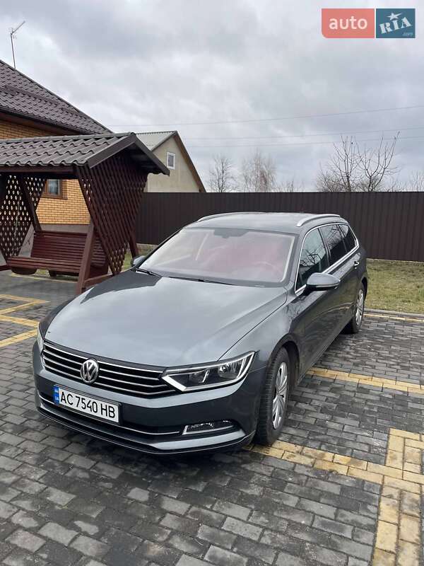 Універсал Volkswagen Passat 2016 в Луцьку